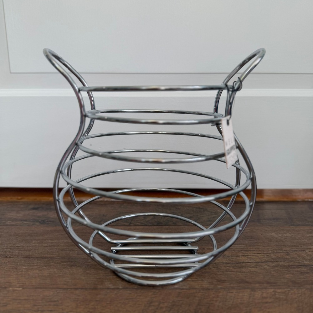 Wire Kitchen Basket by‎ Well Equipped
